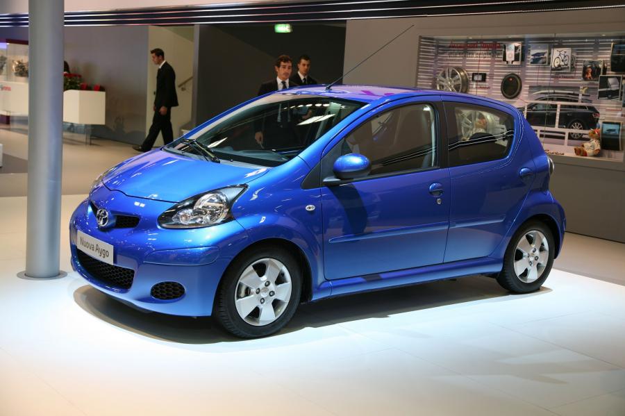  Toyota Aygo 2009 года  (фото 8 из 37)